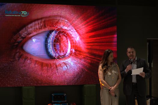 Refrativa 7D usa laser e Inteligência Artificial para corrigir miopia /refrativa-7d-usa-laser-e-inteligencia-artificial-para-corrigir-miopia