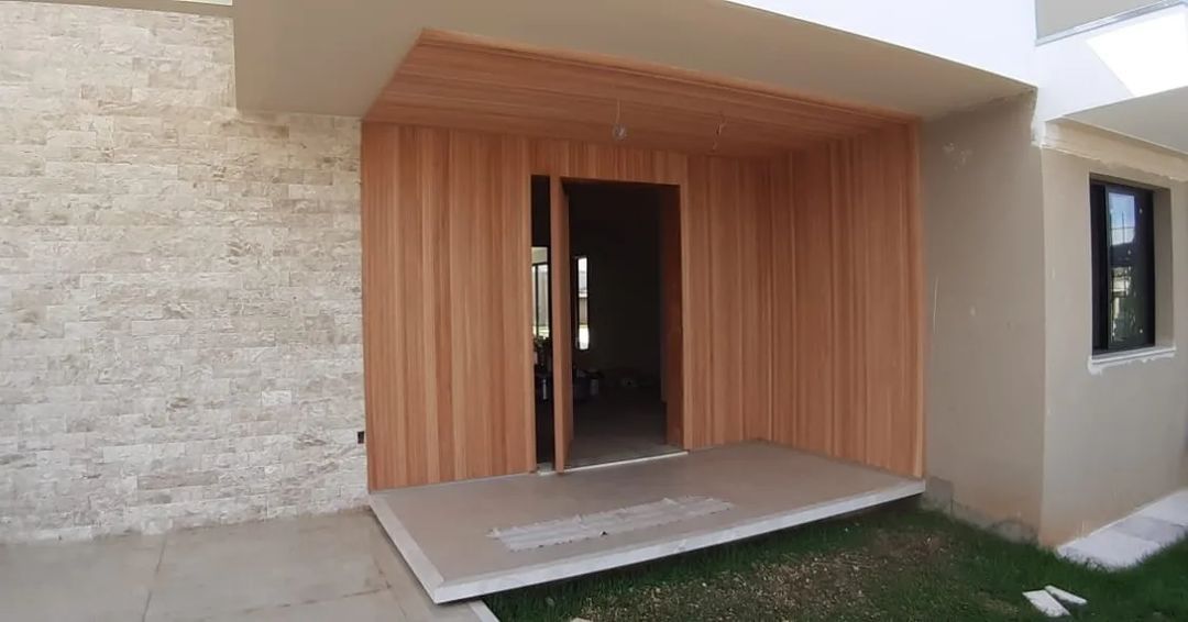 Porta Ripada com painel - 1