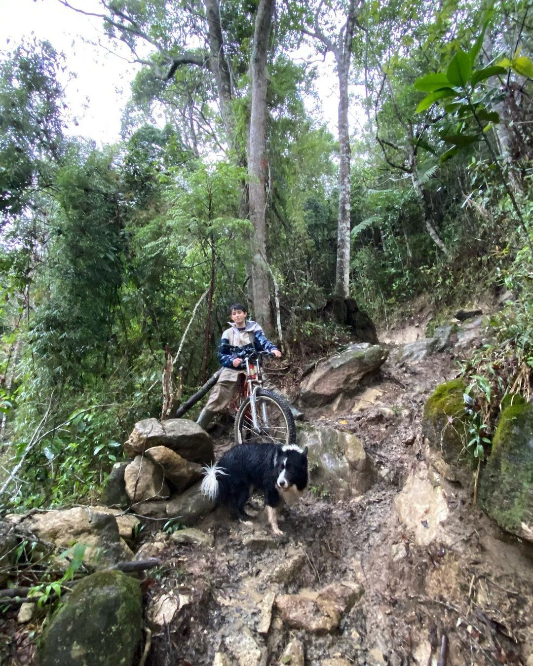 Keep moving! Got to love some mud! Love the temperamental climate of the rainy season on our ranch INDAIÁS - 6