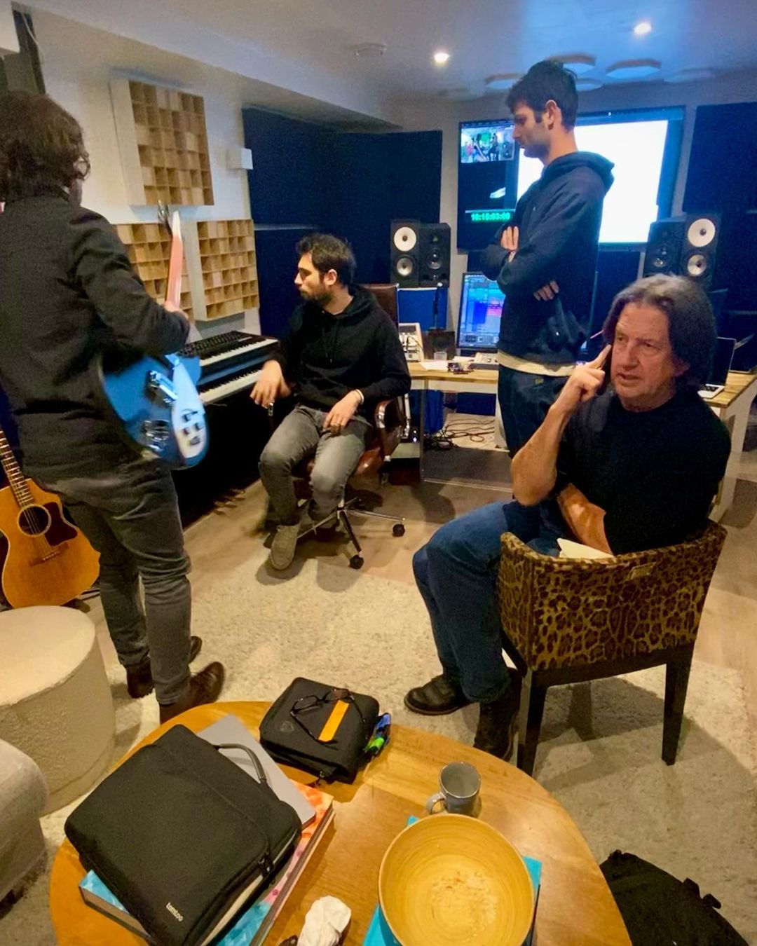 Finalizing our film about the infamous Transamazônica Highway. Time for voiceovers and dubbing in French and German - 3