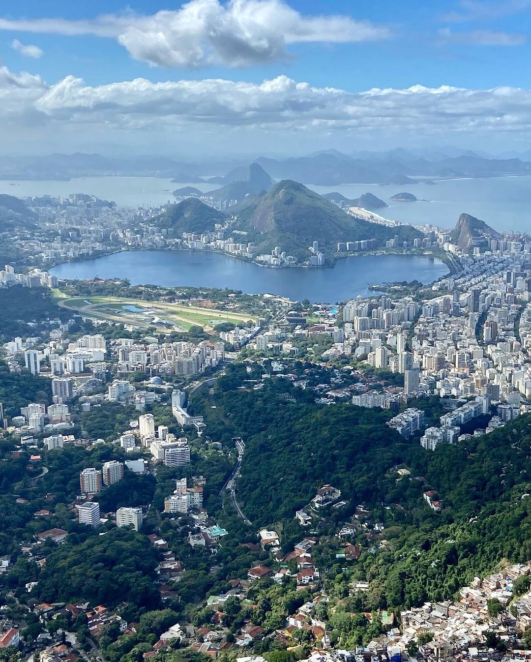 Spectacular morning flight in Rio de Janeiro after filming all night with David Baines - 2