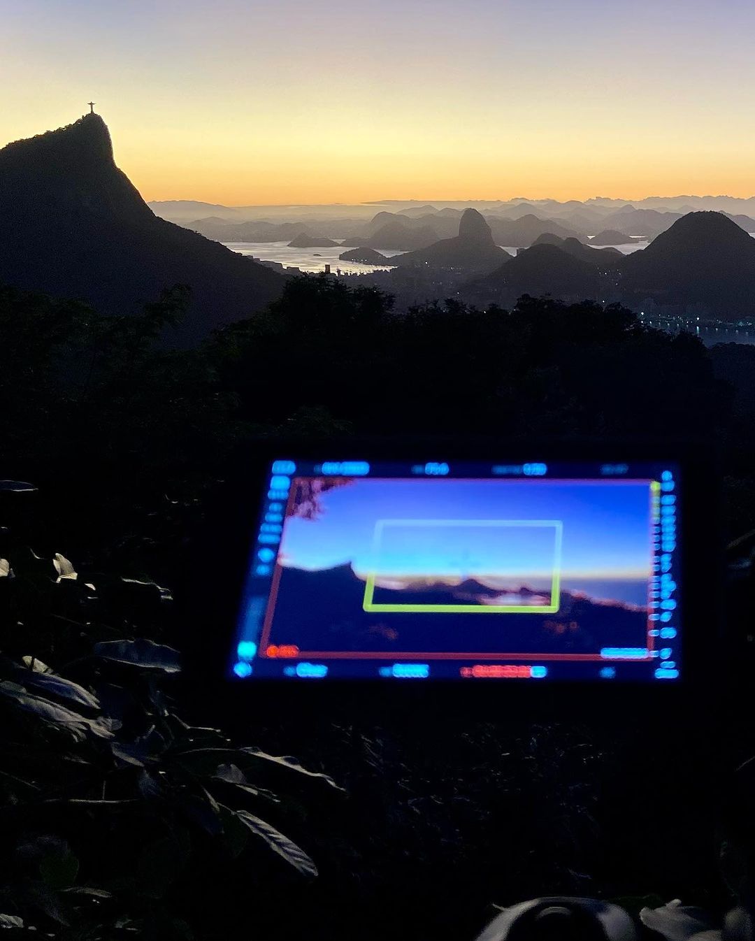 Spectacular morning flight in Rio de Janeiro after filming all night with David Baines - 5