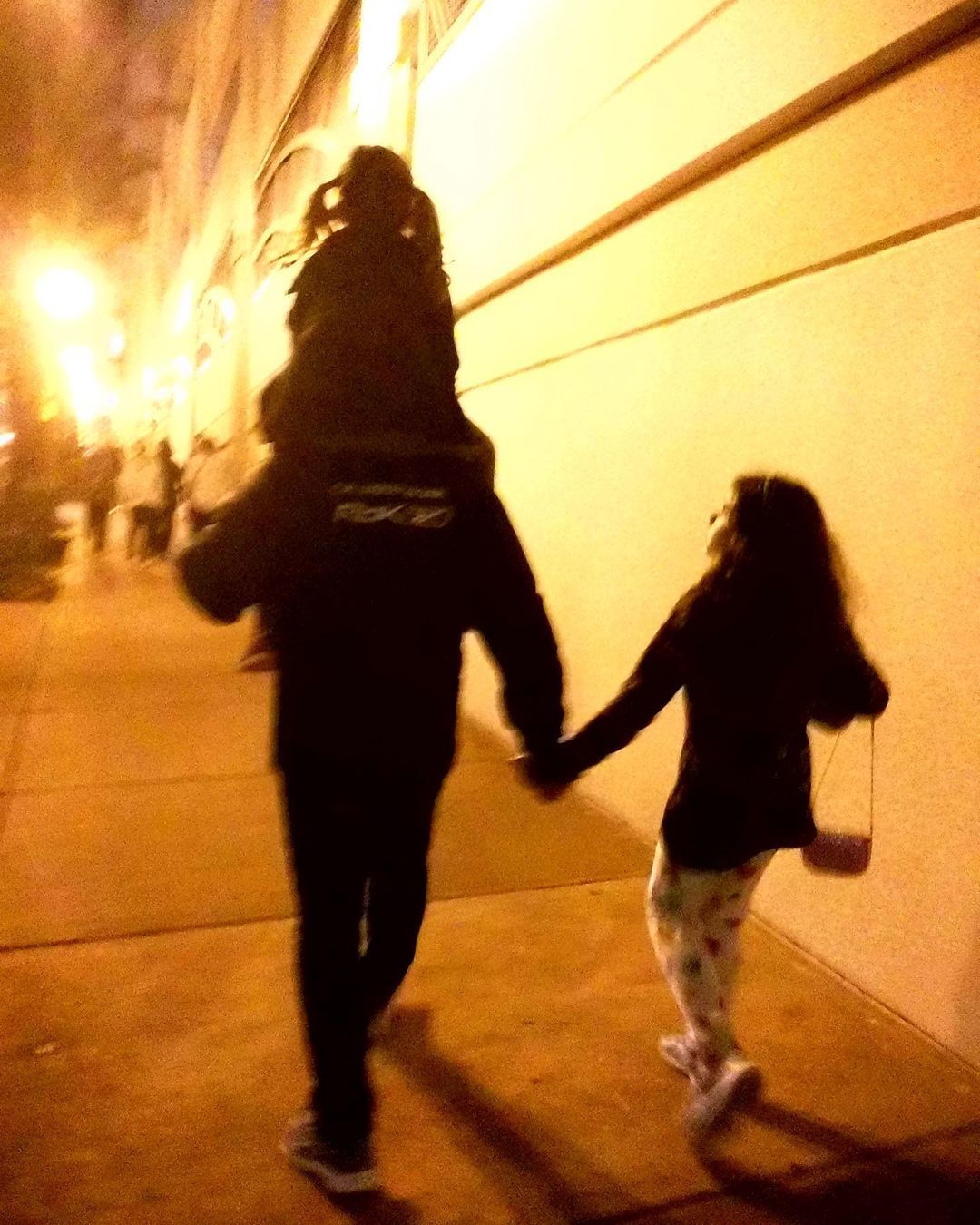 Glitters / Dining Table Series - Cris Motta / AlfaAgency - 5