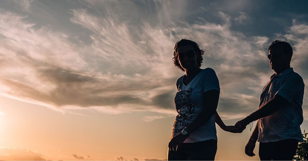 Ensaio de casal ao por do sol. - 4