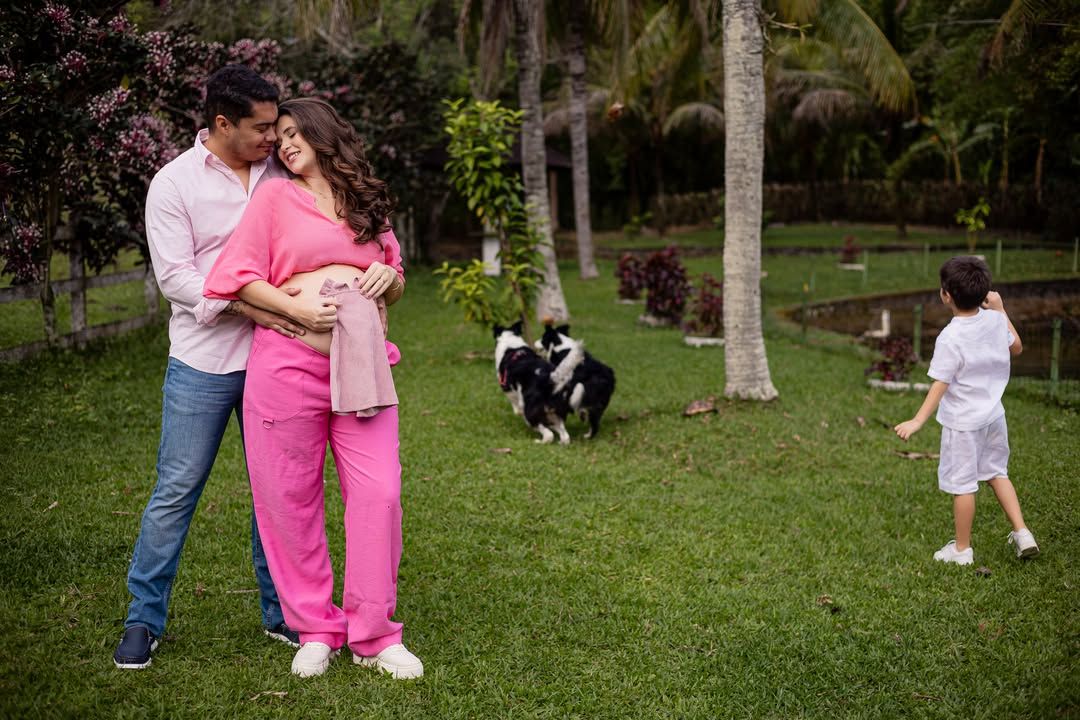 Ensaio Gestante: Eternize a Espera com Fotografias Cheias de Significado - 5