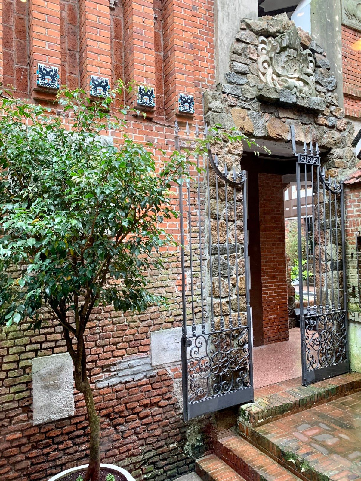 A casa de um alquimista: Castillo Pittamiglio em Montevidéu - 14