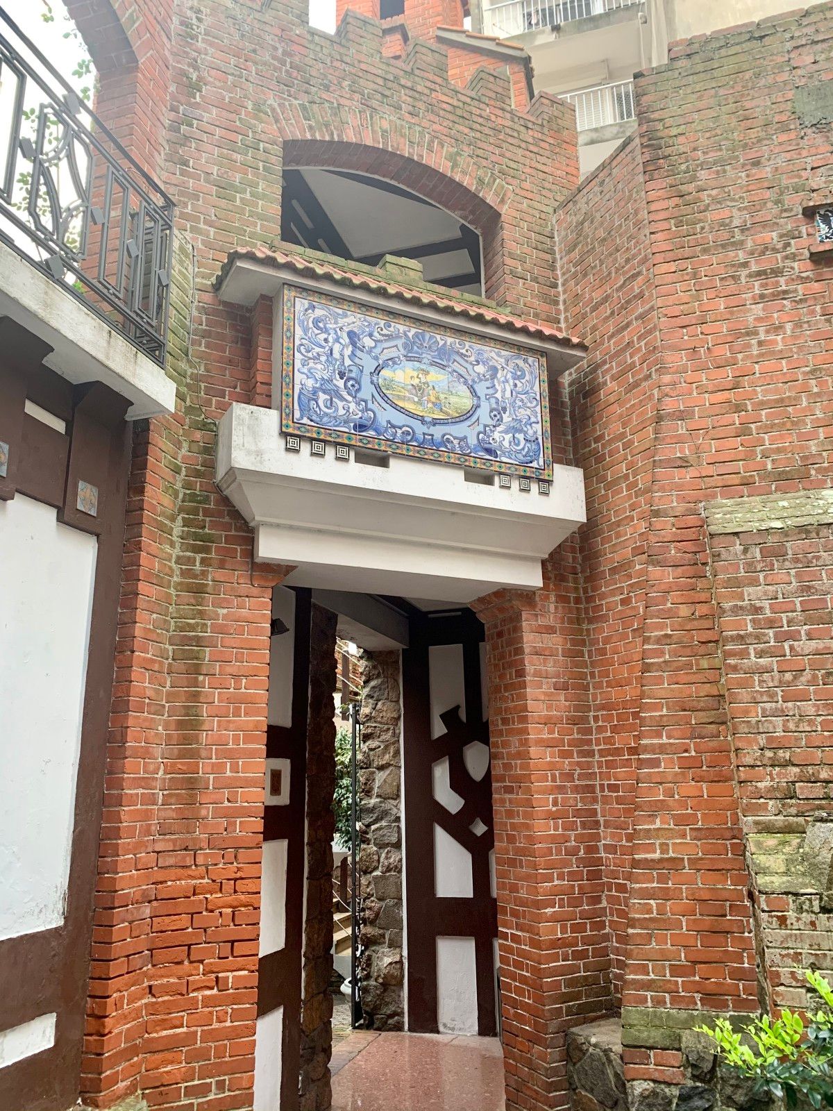 A casa de um alquimista: Castillo Pittamiglio em Montevidéu - 15