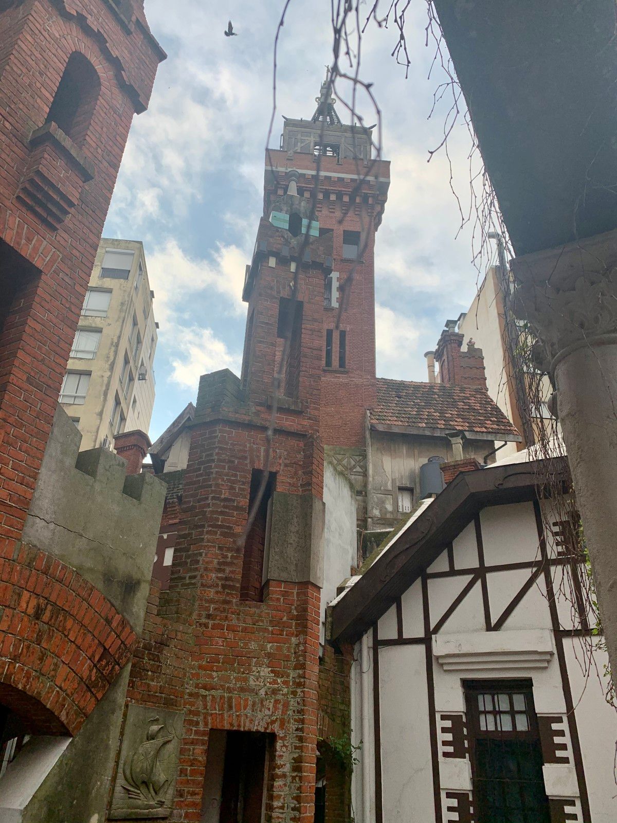 A casa de um alquimista: Castillo Pittamiglio em Montevidéu - 18