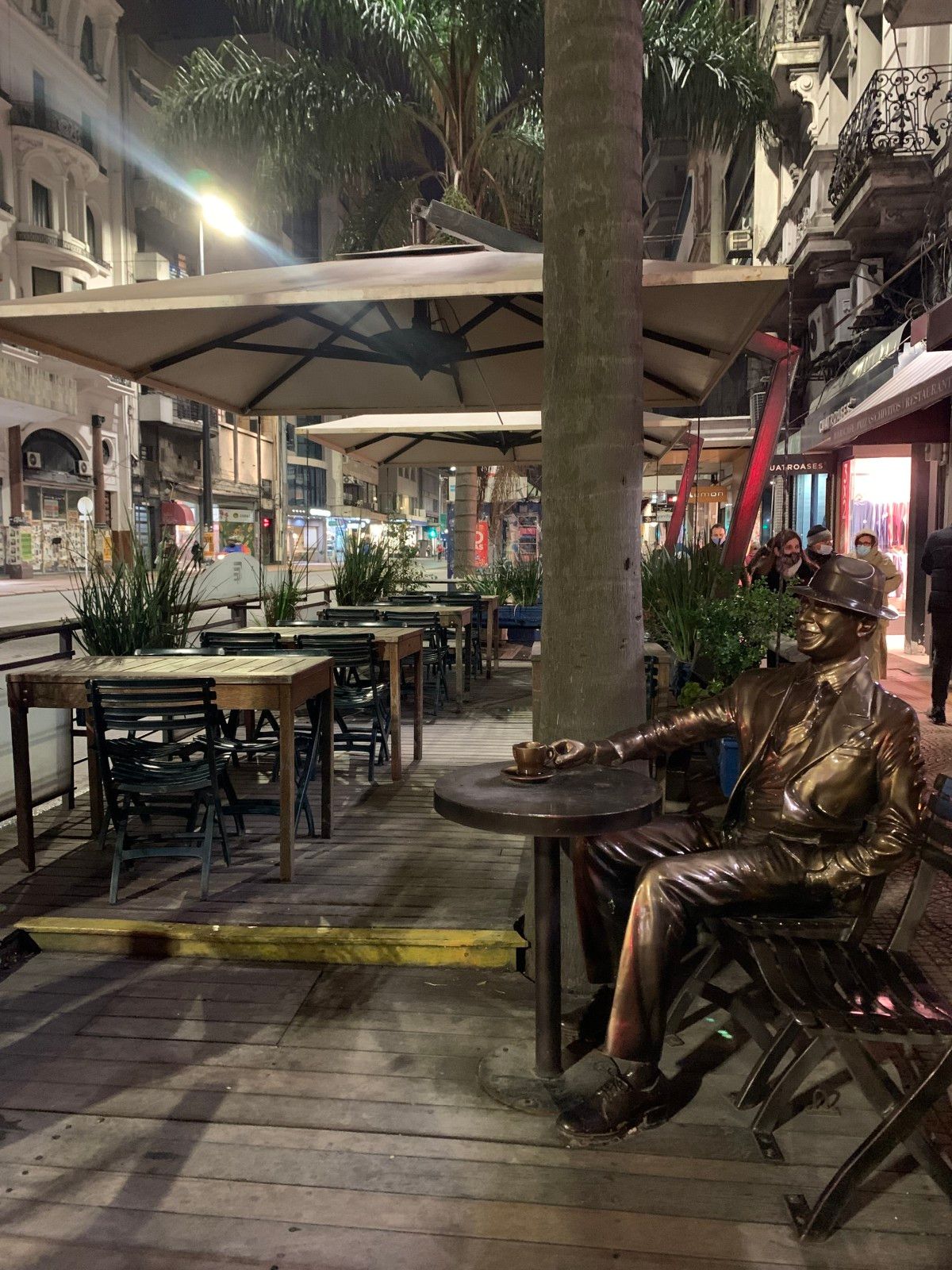 Café Bar Facal em Montevidéu - 22