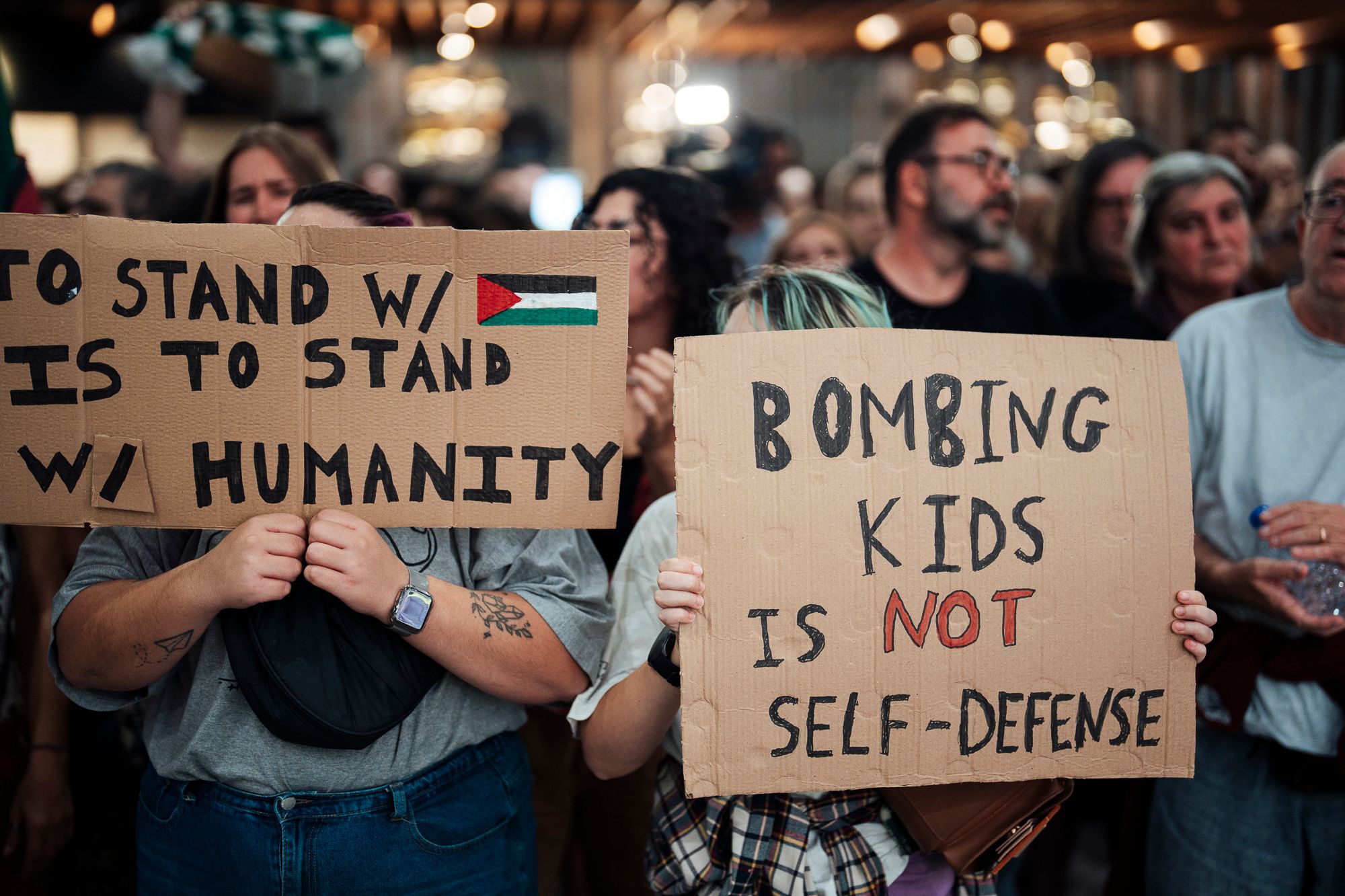 Chegada ao Aeroporto de Lisboa de quatro membros da Flotilha - 1 - 0