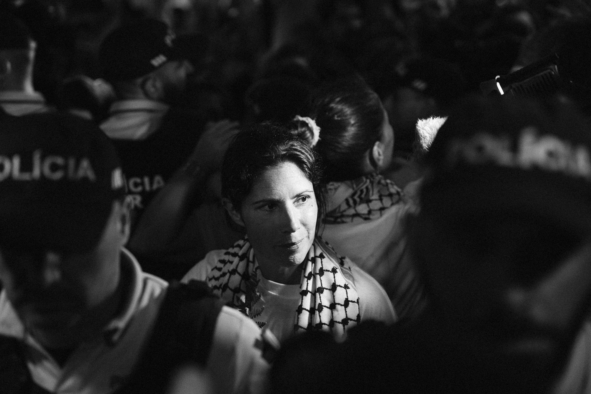 Chegada ao Aeroporto de Lisboa de quatro membros da Flotilha - 1 - 0