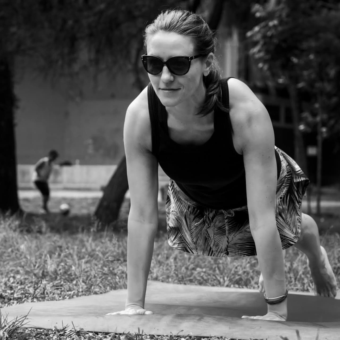 YOGA ATIVIDADE NO PARQUE - 3