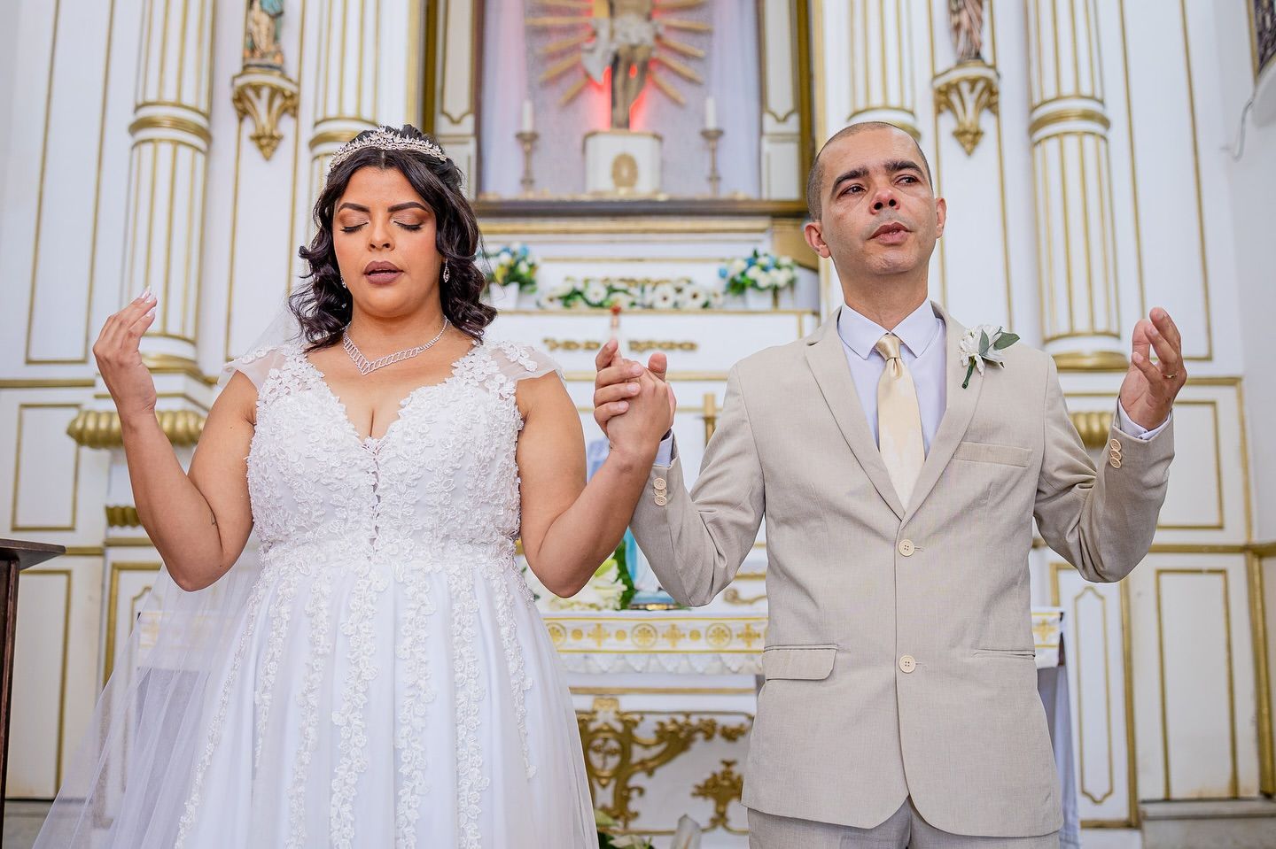 Fotos Sem Poses no Casamento: A Emoção de Viver o Momento - 1