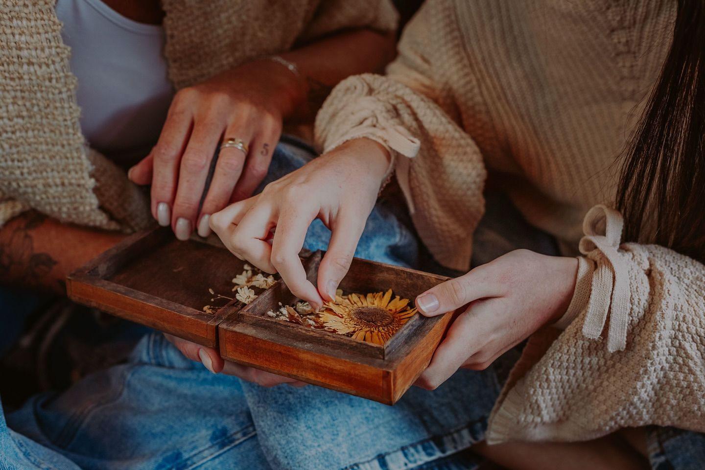 Flores Secas, Memórias Vivas: um gesto entre mãe e filha - 1