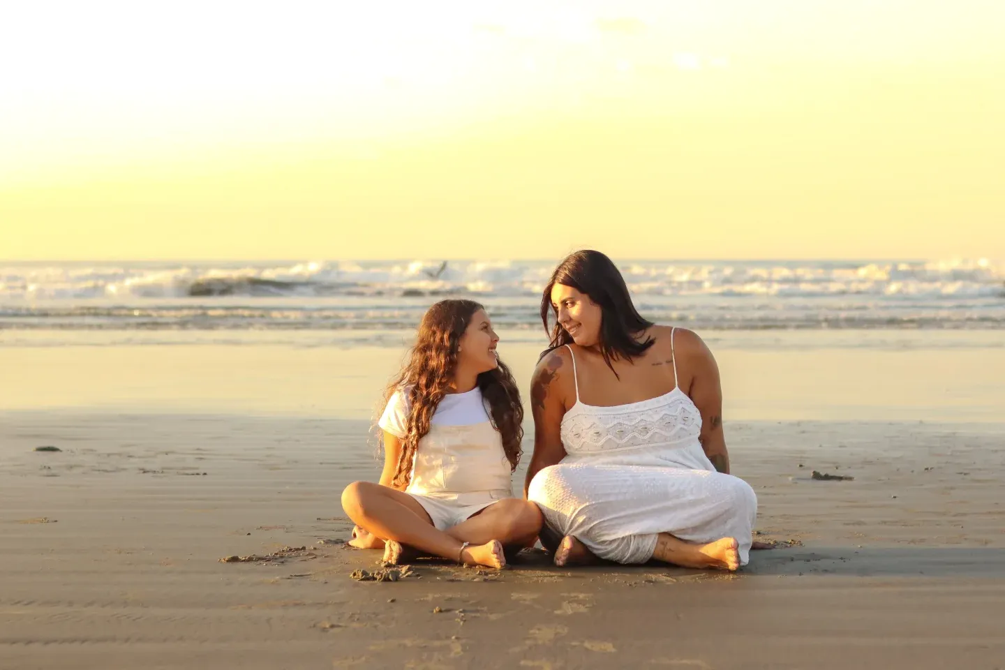 Ensaio Mãe e Filha - Ocian Praia Grande - SP - Nascer do sol praia da ocian - 3