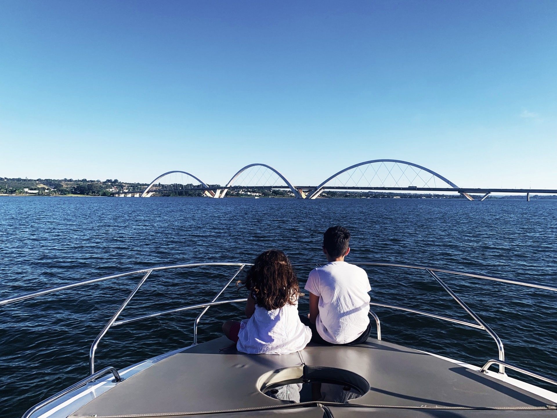 Como é navegar pelo Lago Paranoá em Brasília - 9