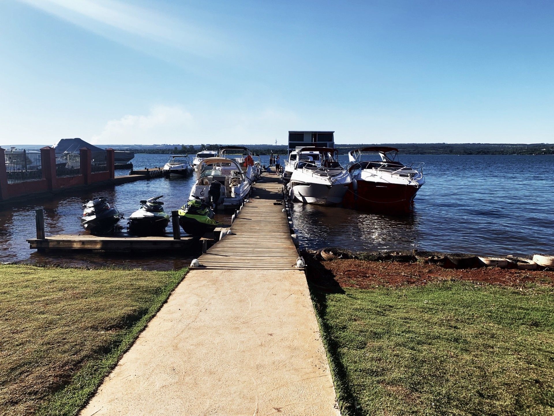 Como é navegar pelo Lago Paranoá em Brasília - 11