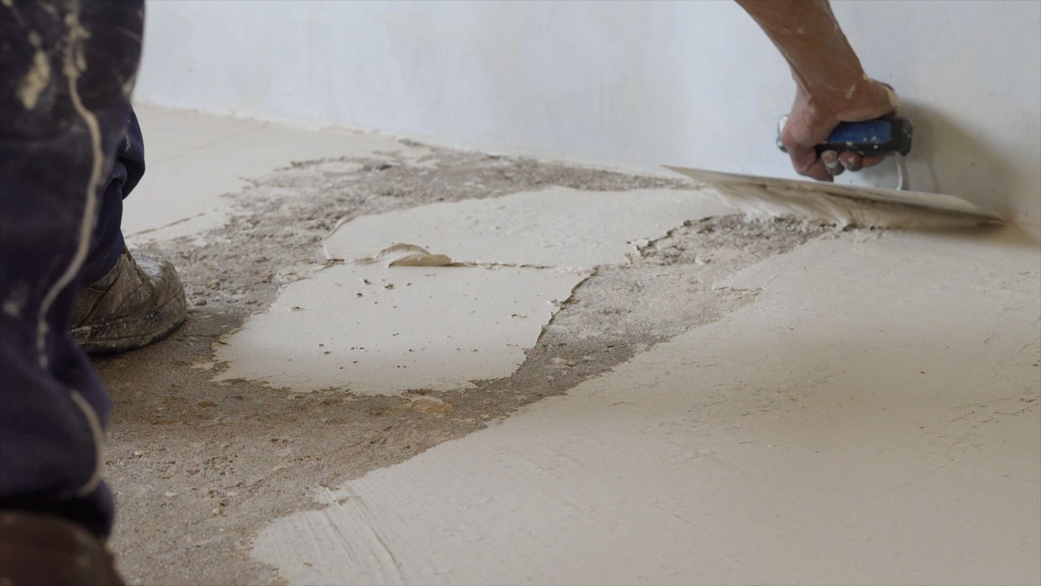 Piso Sem Juntas e Sem Emendas: Beleza, Funcionalidade e a Elegância Atemporal do Monolítico - 21