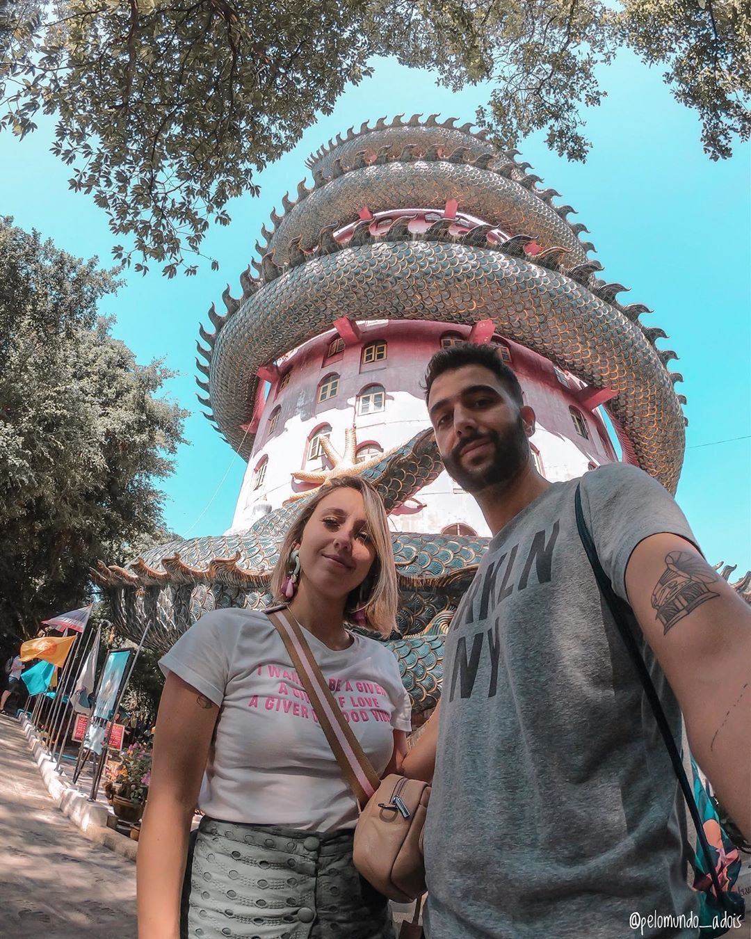 Pelo Mundo a Dois - Slide 2