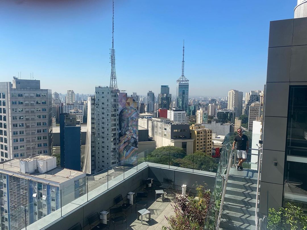 Tours April 2024 - 7 - 1