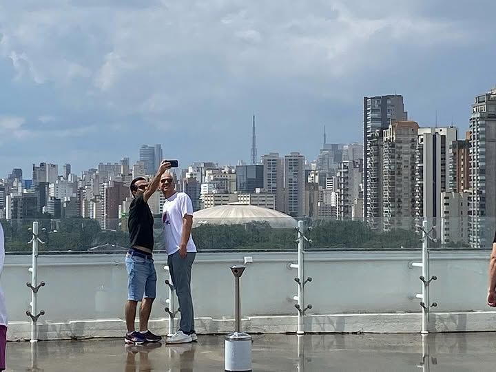 Tours December 2024 - 12 - 8