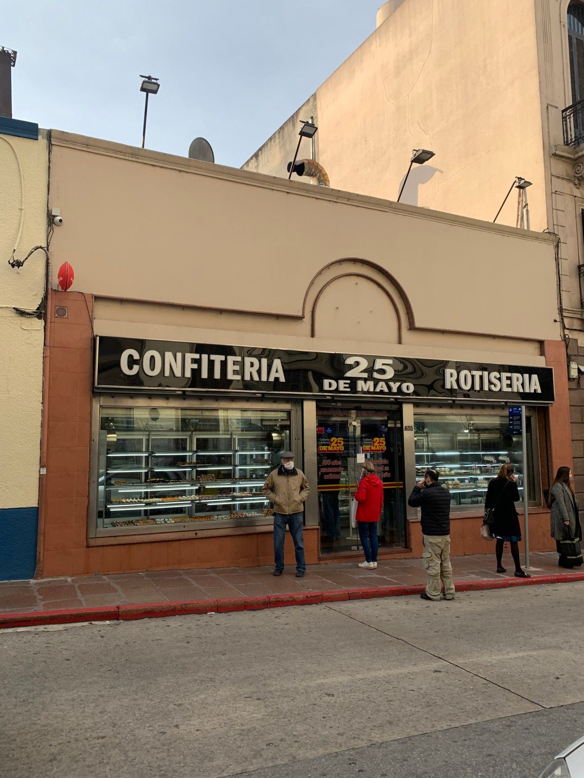 Roteiro pela Cidade Velha: centro histórico de Montevidéu - 31 - 1