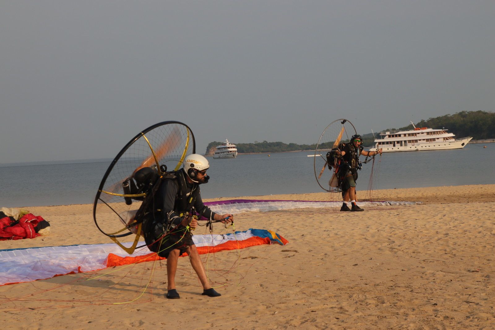 Voos de Paramotor em Alter do Chão, Santarém - PA - 9 - 11