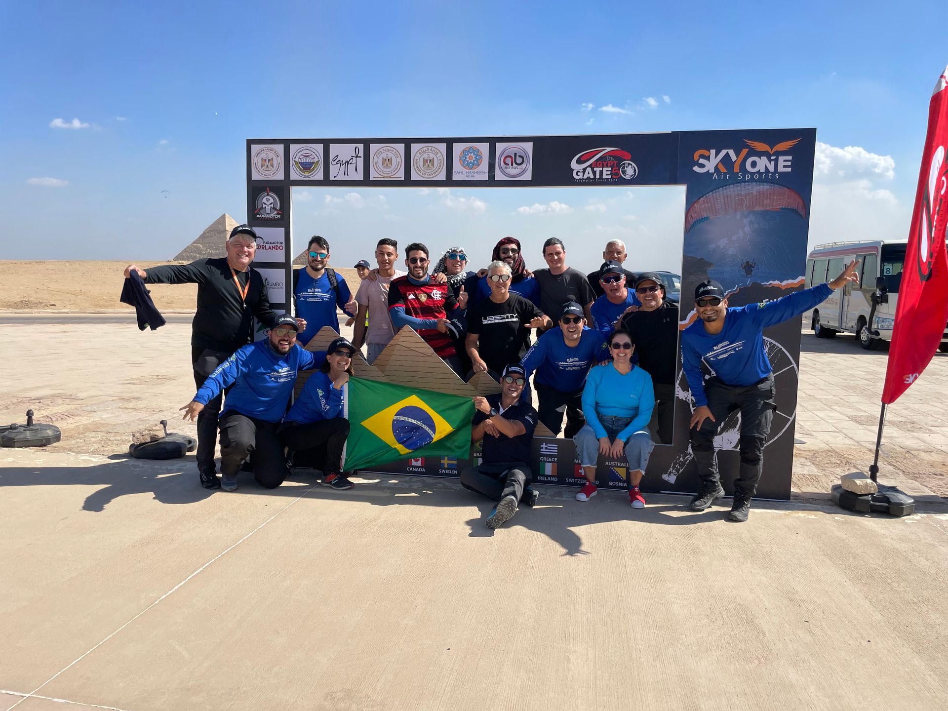 Voando de paramotor nas Pirâmides do Egito - 1