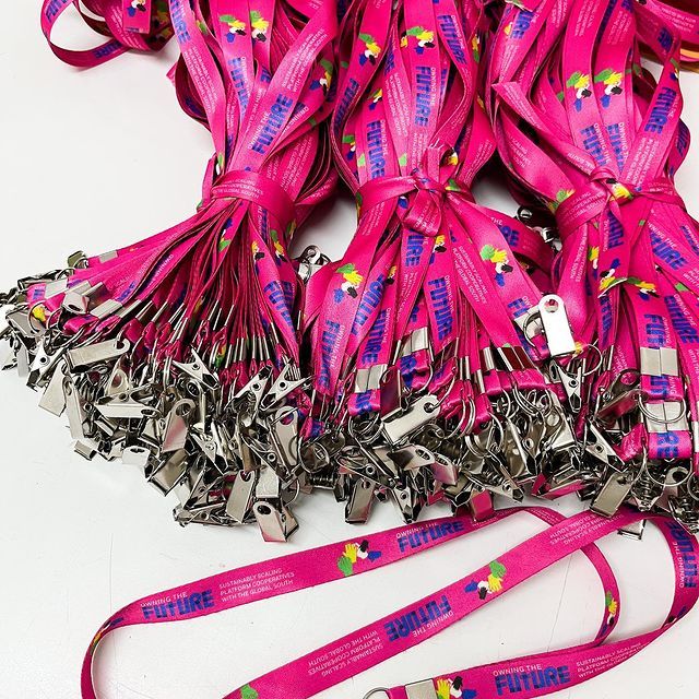 Cordões personalizados para crachás - 2 - 4