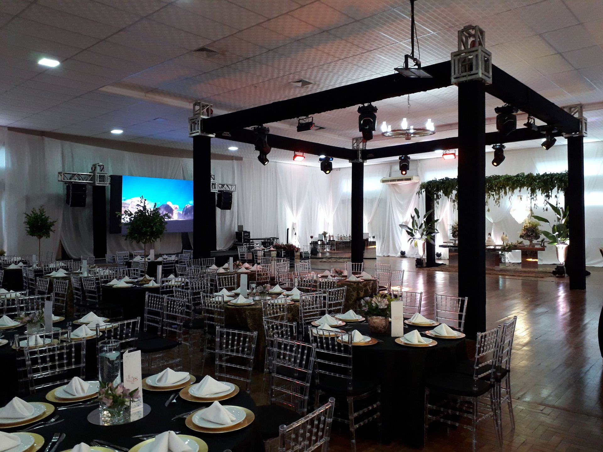 Estrutura Pista de Dança "Quadrada" - 10