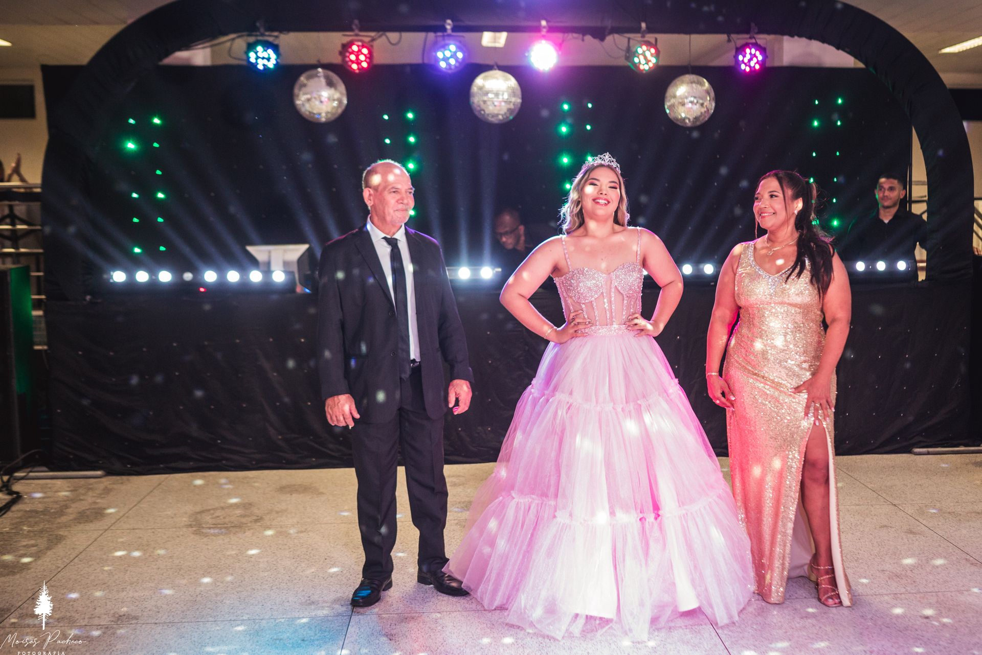 Festa de 15 anos em Coronel Fabriciano - 2 - 30