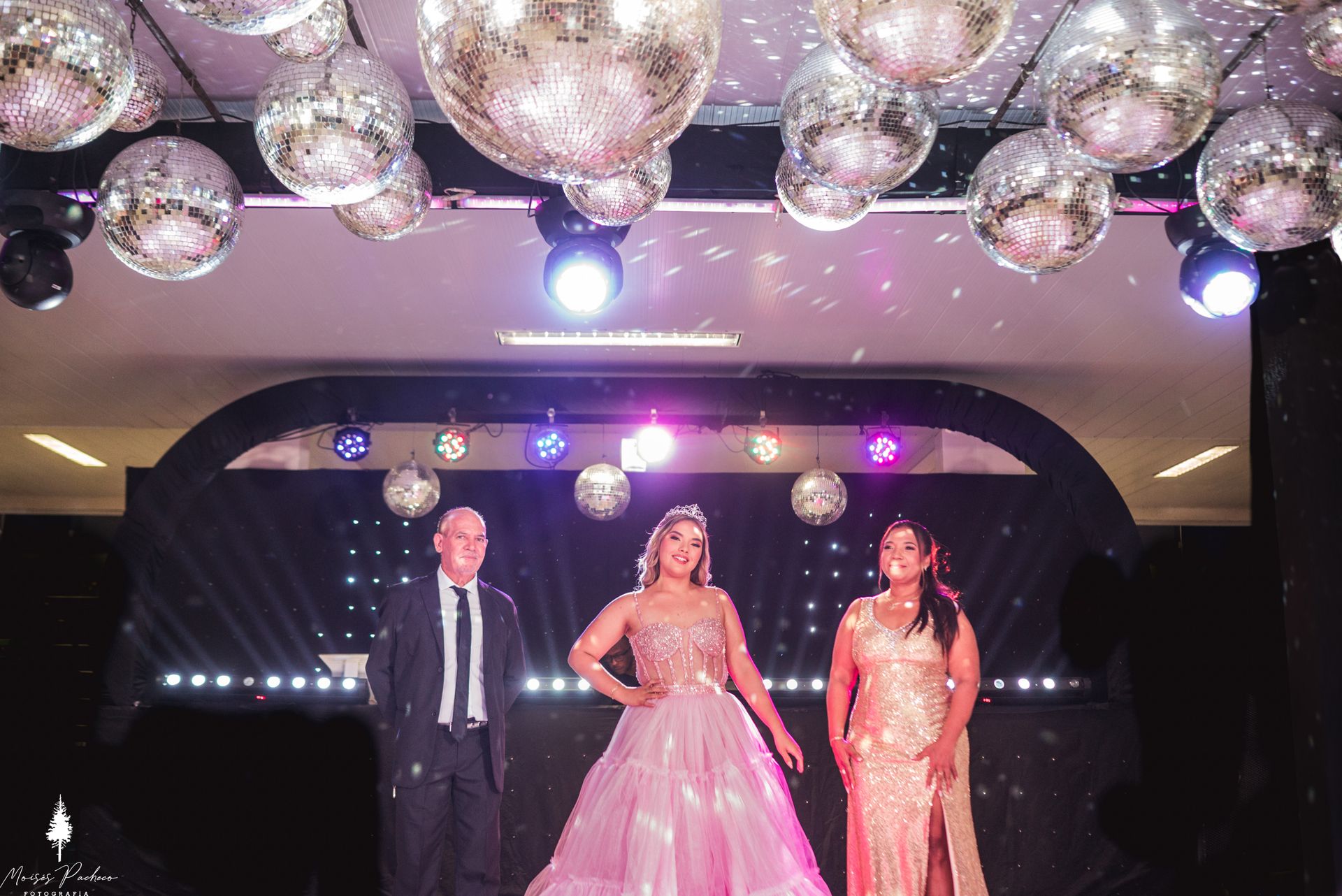 Festa de 15 anos em Coronel Fabriciano - 2 - 29