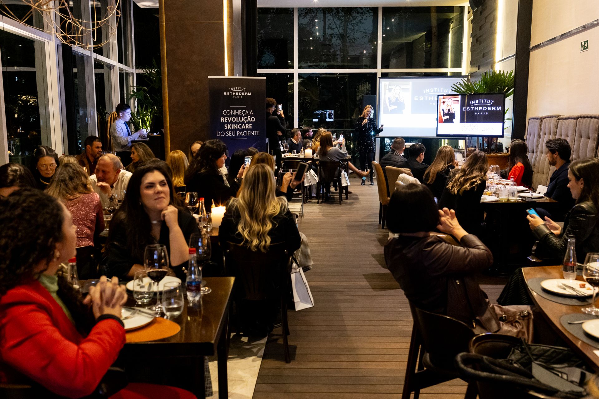 Jantar NAOS Esthederm - Curitiba - PR - Rest. Pobre Juan - 2 - 79