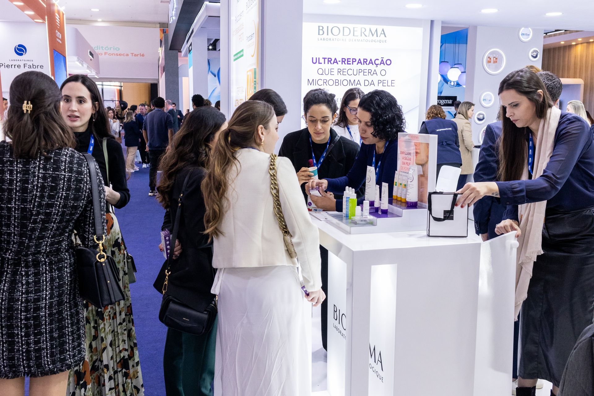 34 º Cobertura fotográfica do Congresso Brasileiro de Cirurgia Dermatológica  - SBCD Curitiba - PR com NAOS - 2 - 16