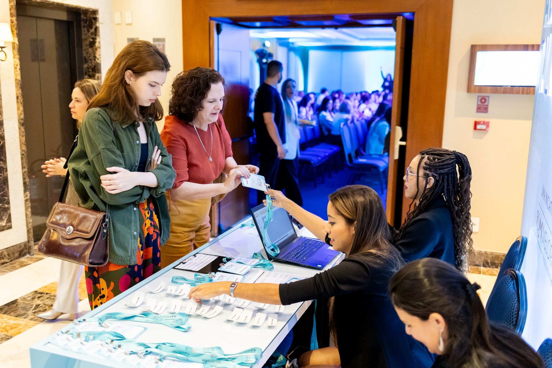 ACNE TALKS - FQM Melora - São Paulo - SP - GRAN Stanplaza - 2 - 21