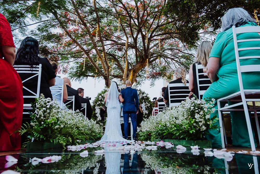 Casamento Simone e Eneias - Indaiá Eventos Blumenau - 2 - 24
