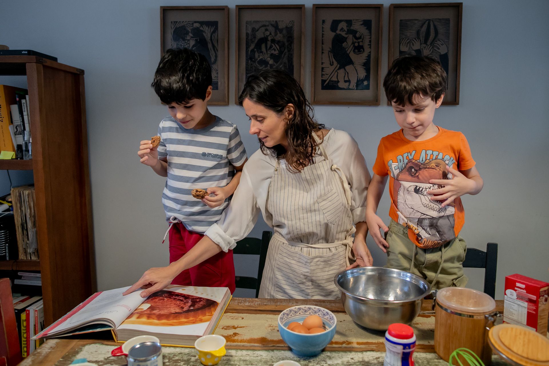 Nanda, Greg e Fred: a hora do bolo em São Paulo SP - 2 - 0