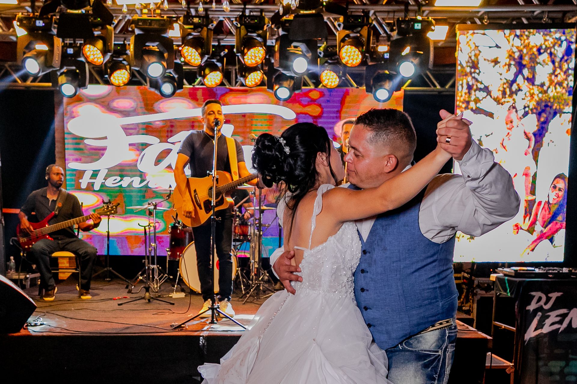Casamento Larissa e Bruno no Lagos da Ilha - Santo Antônio da Alegria SP - 2 - 59