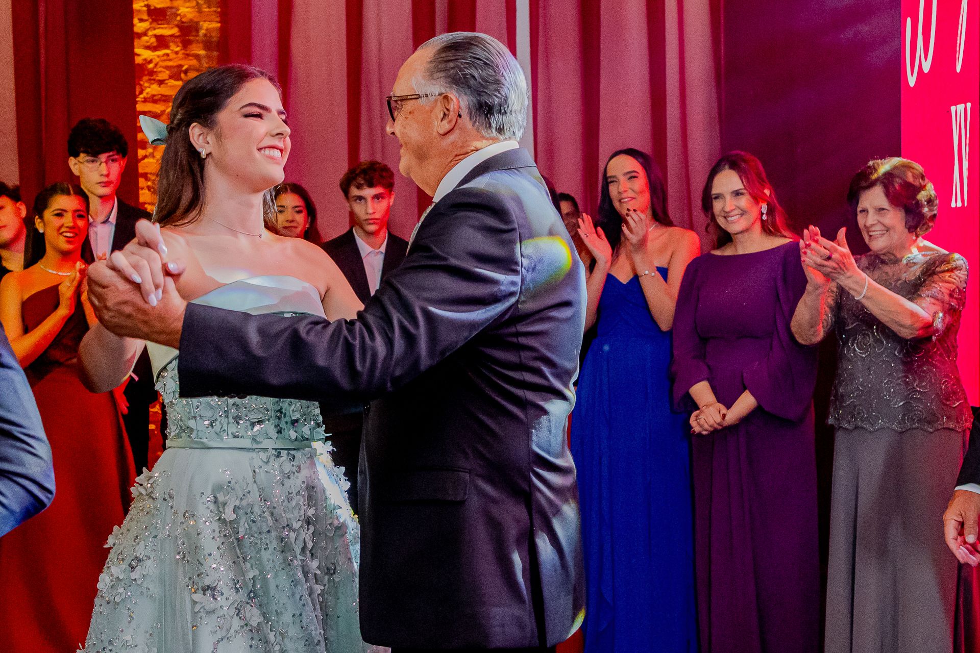 Aniversário da Debutante Beatriz Bertozzi em São Sebastião do Paraíso MG - 2 - 25