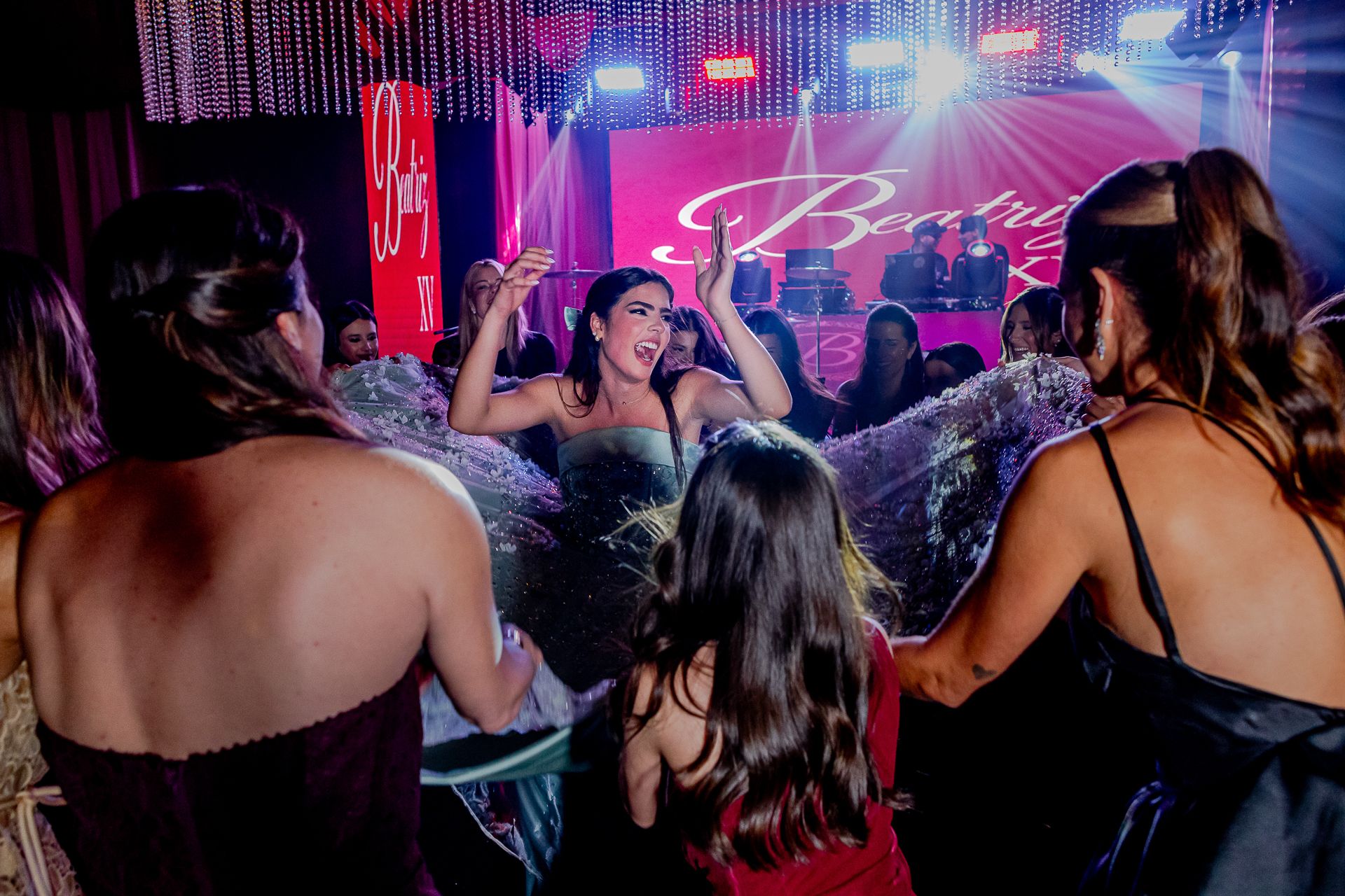 Aniversário da Debutante Beatriz Bertozzi em São Sebastião do Paraíso MG - 2 - 58