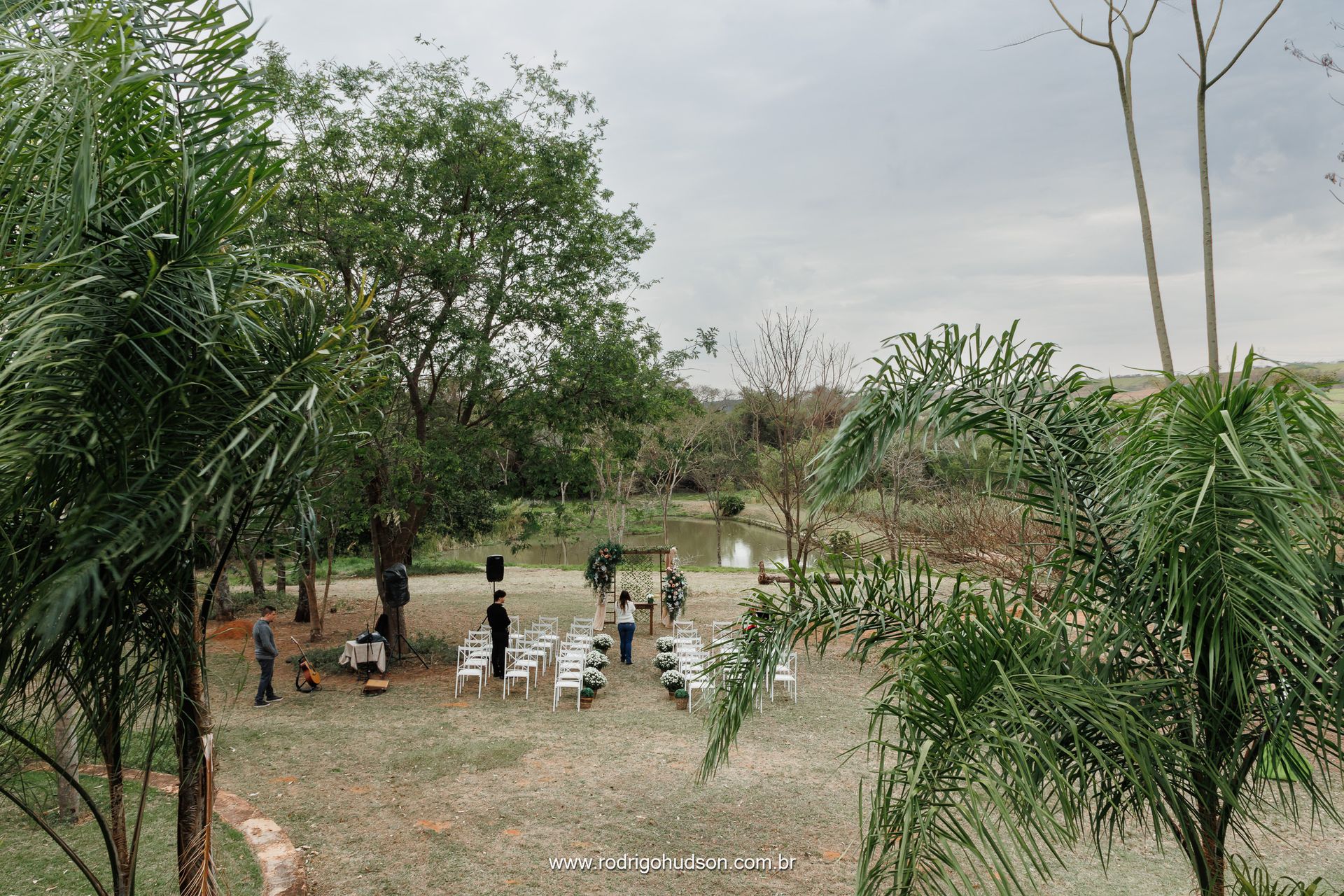 Casamento de Emiliene e Otávio no Sítio dos Eucalíptos em Monte Alto - SP - 1 - 0