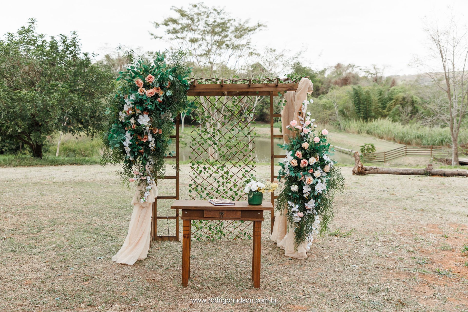Casamento de Emiliene e Otávio no Sítio dos Eucalíptos em Monte Alto - SP - 1 - 1
