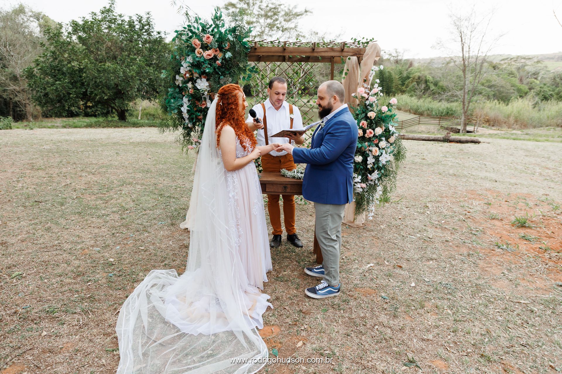 Casamento de Emiliene e Otávio no Sítio dos Eucalíptos em Monte Alto - SP - 1 - 3
