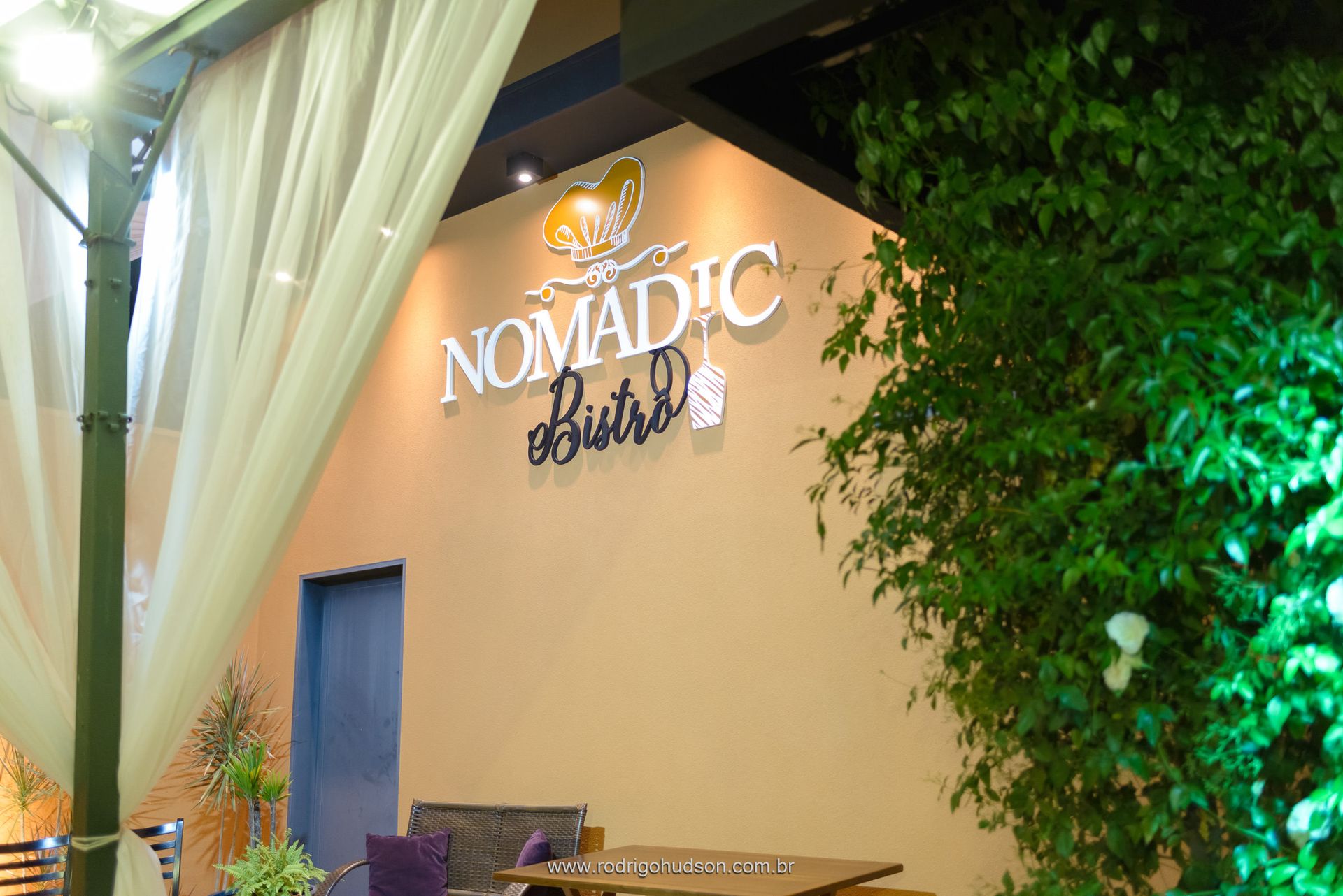 Casamento de Talita e Vitor no Nomadic Bistrô em Jaboticabal - SP - 1 - 2