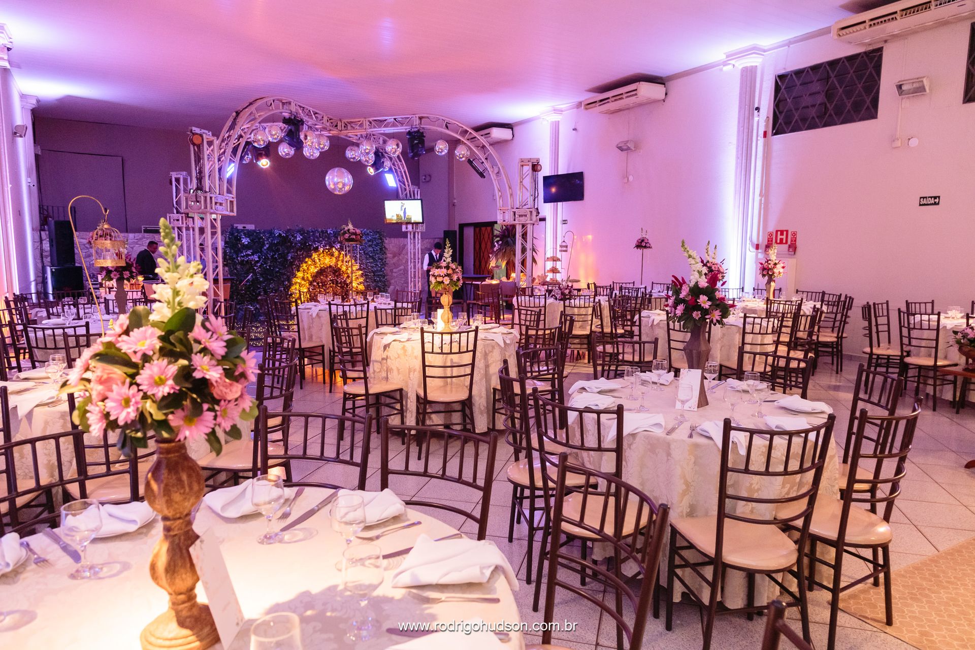 Casamento de Letícia e Denis na Igreja São Judas Tadeu de Jaboticabal - SP - 2 - 3