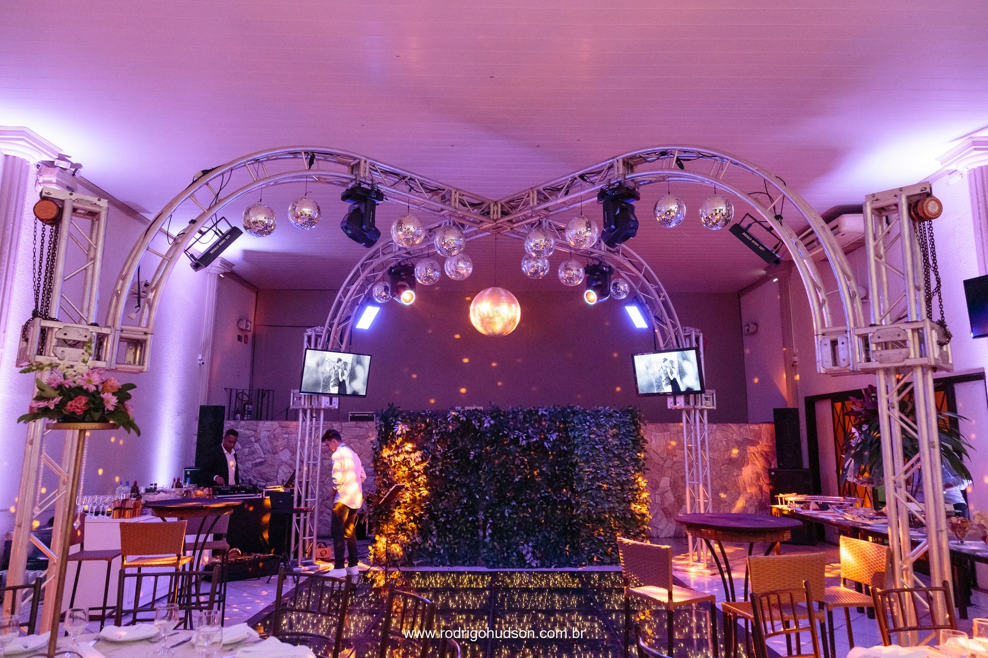 Casamento de Letícia e Denis na Igreja São Judas Tadeu de Jaboticabal - SP - 2 - 3