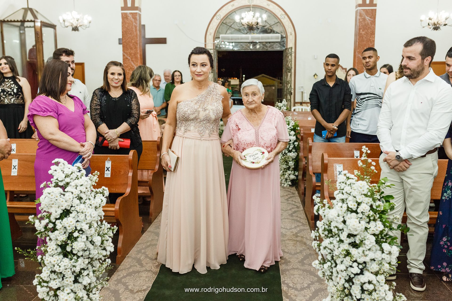 Casamento de Marcela e Lucas na Capela da Sagrada Família em Viradouro - SP - 1 - 2