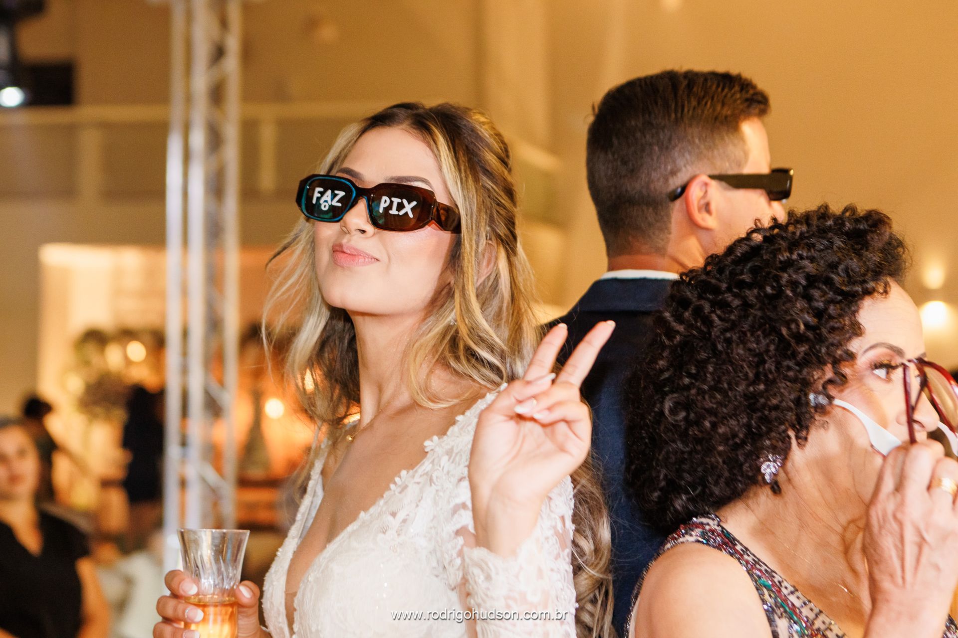 Casamento de Marcela e Lucas na Capela da Sagrada Família em Viradouro - SP - 1 - 3
