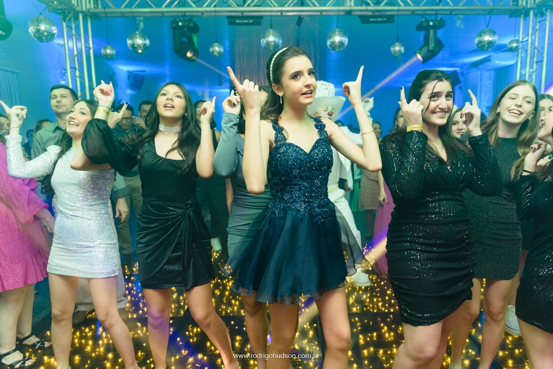 Helena Kmniecik 15 anos - 1 - 51