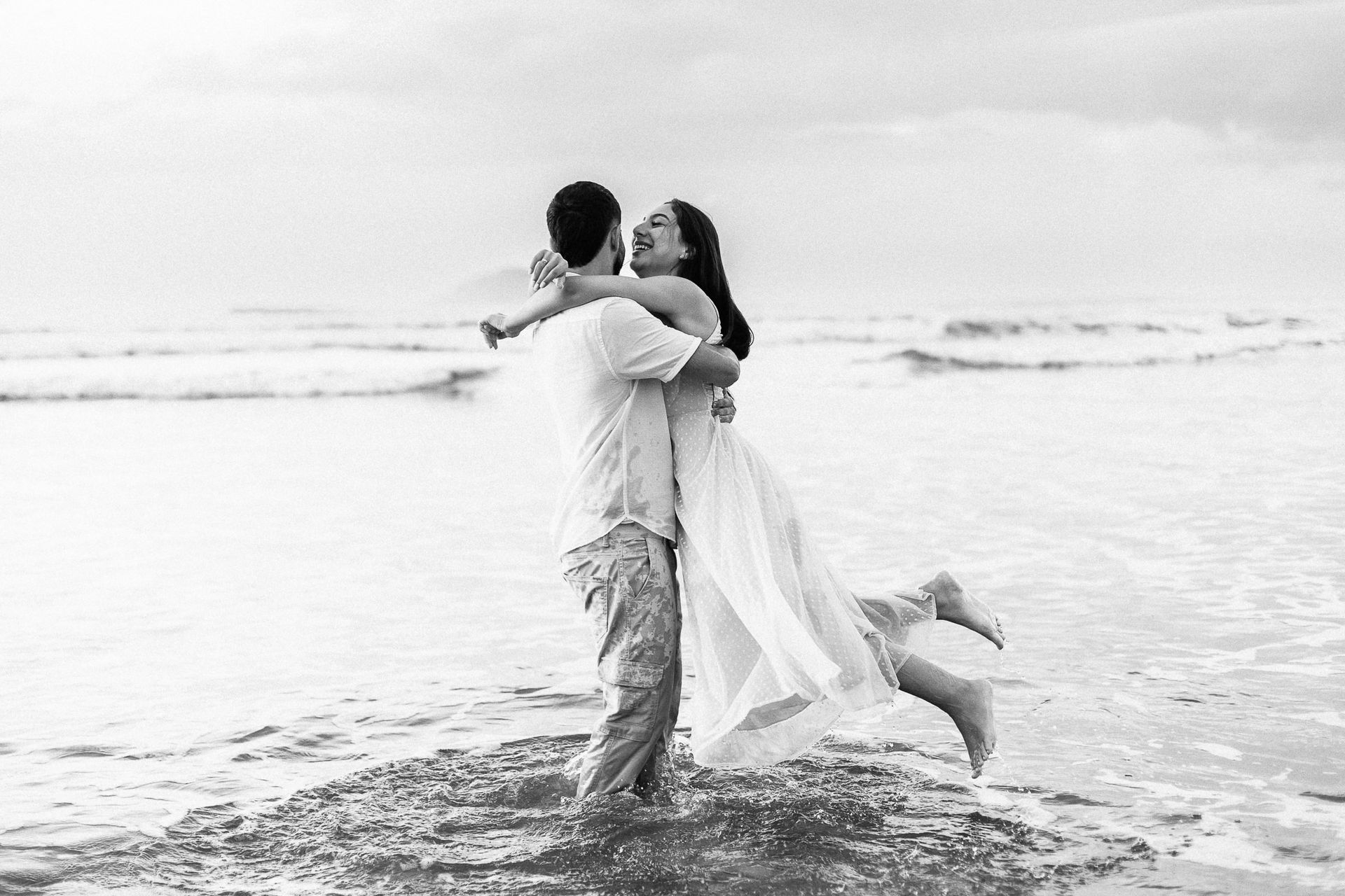 Ensaio Pré Wedding de Luiza e Guilherme em Riviera de São Lourenço - SP - 3 - 15